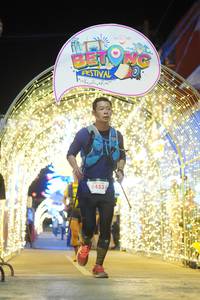 BIB: 5453
                            <button type="button" onclick="openModal(21830414)" class="btn btn-primary btn-sm float-right btn-popup" data-toggle="modal" data-target=".modal-high-quality">
                        <i class="fas fa-shopping-cart"></i> Add to Cart
                    </button>
                                            <button type="button" onclick="isThisMe(21830414, true)" class="btn btn-success btn-sm float-right btn-popup btn-isme hidden" data-toggle="tooltip" data-placement="bottom" title="นี่คือรูปของคุณใช่ไหม คลิกที่นี่เพื่อเอาเข้าอัลบั้ม">
                        <i class="fas fa-plus"></i> Add to album
                    </button>
                    <button type="button" onclick="isThisMe(21830414, false)" class="btn btn-warning btn-sm float-right btn-popup btn-isnotme hidden">
                        <i class="fas fa-ban"></i> Remove from album
                    </button>